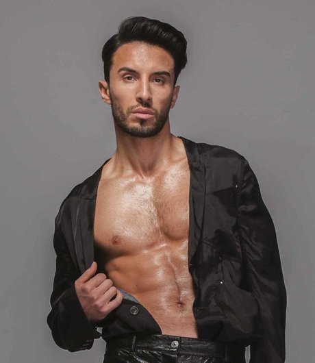 Alek Sandar sex model gallery