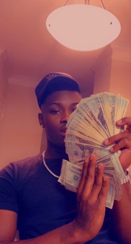 OLA THE CREATOR star nude gallery