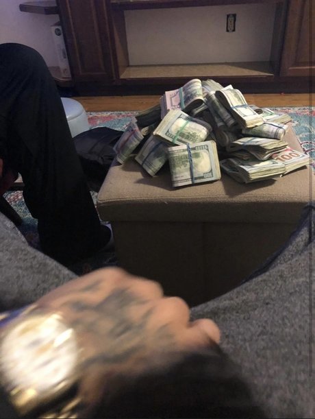 MS707025 star high quality photo