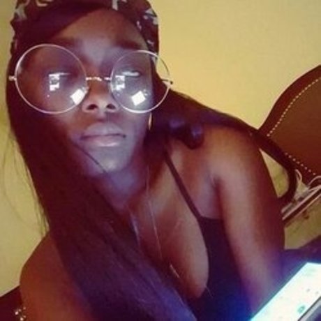 OYG33 beautiful actress image