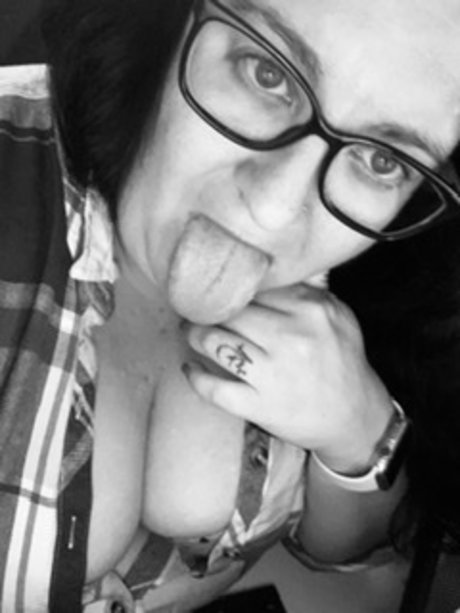 Aleigha pornographic model img