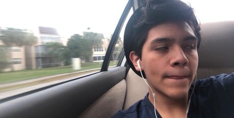 Alec Banes star pretty pictures