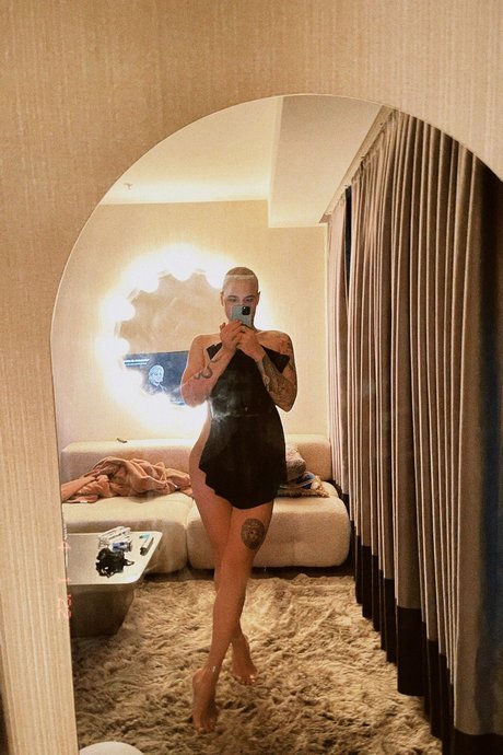 Turkish baby boy Alee_ pornstar nude pic