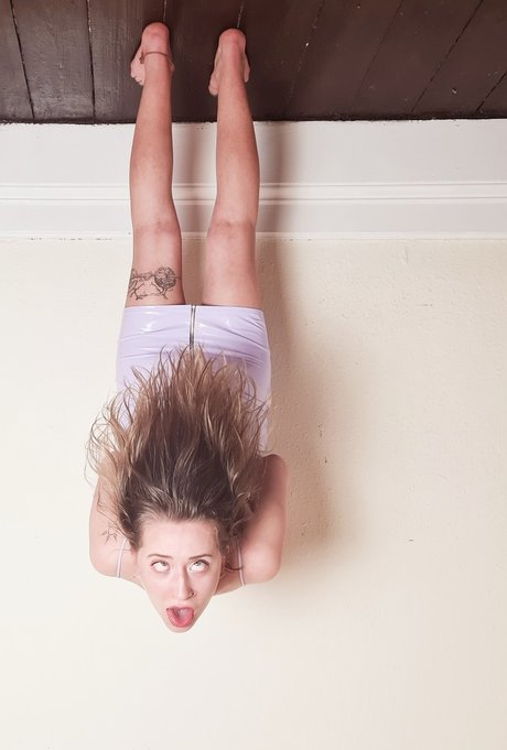 Oonagh Love model perfect picture