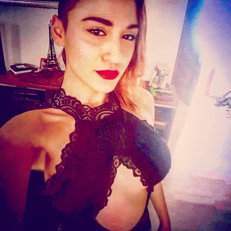 Aksana Sub model perfect image