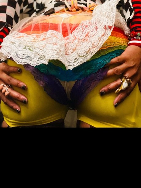 Patchez Clownz perfect pornstar pic