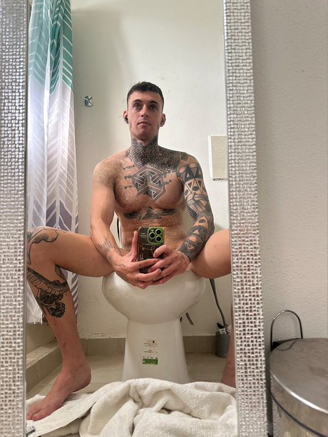 sr Parker nude star photos