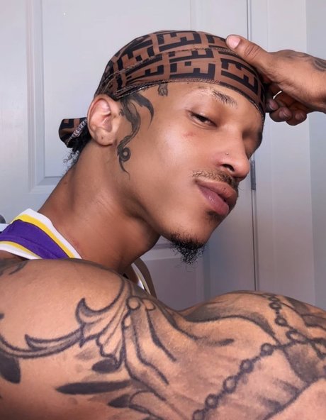 Papi nikel adult model images