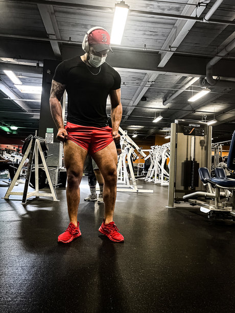 Rodrik Arell nude star gallery