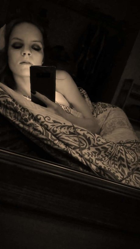 Brittney Duffy model naked img