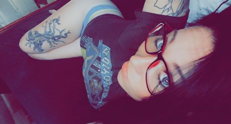 MILF 85 pornographic actress img