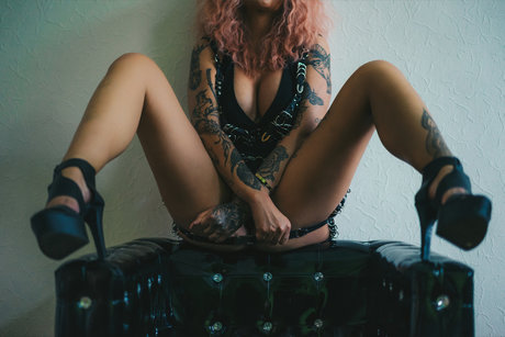 Pamela Penelope perfect model pic