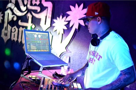 Peter Grandee star pretty archive