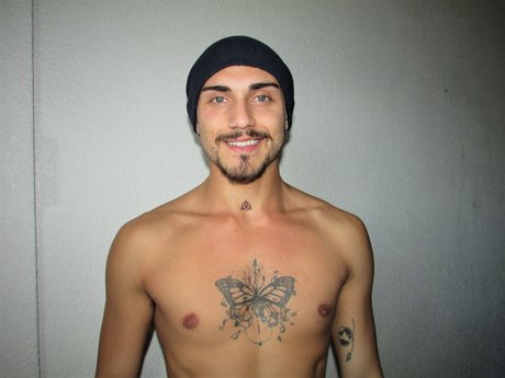 Pela sexy star image