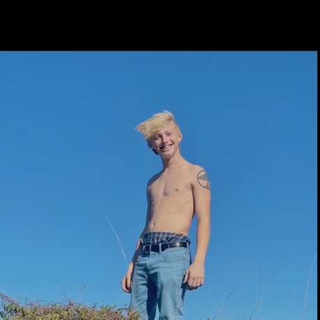 Peeter Poker model exclusive pic