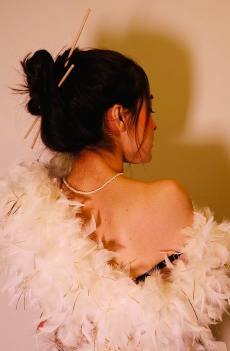 Cecci Har model sexy photos