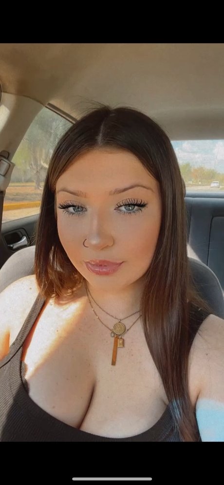 peachyy_ nudes model gallery