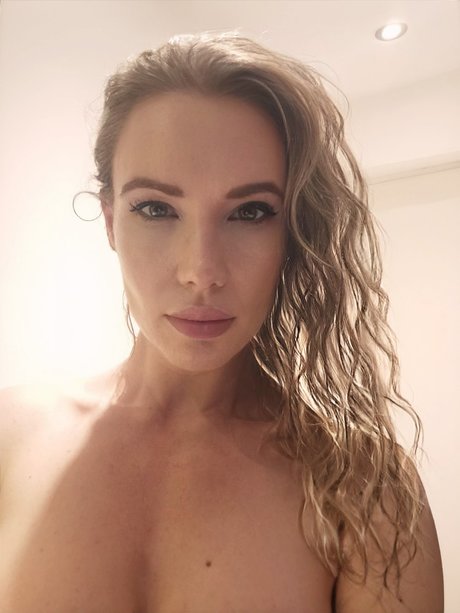 Penny Size Queen of Spades Hotwife QOS star nudes pic