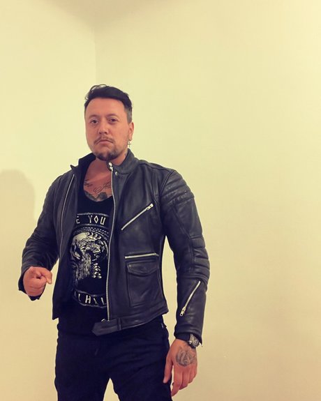 Paul D erotic model pic