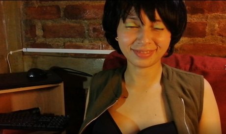 Paulinak m naked actress pics