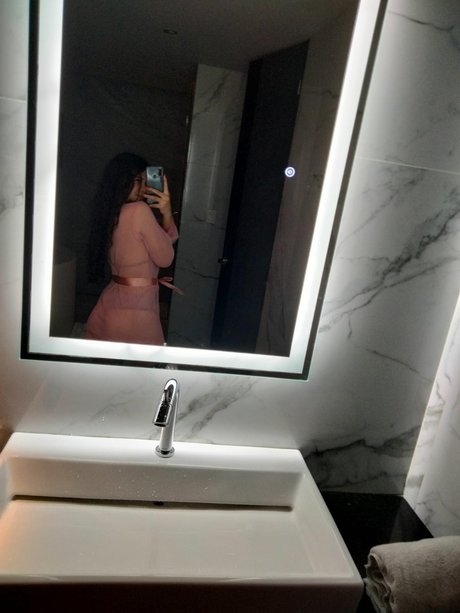 Yhoana hot pornstar galleries