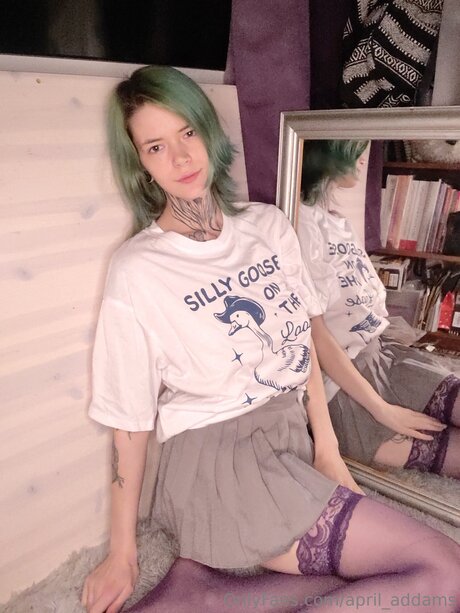 April Addams_ hd actress img