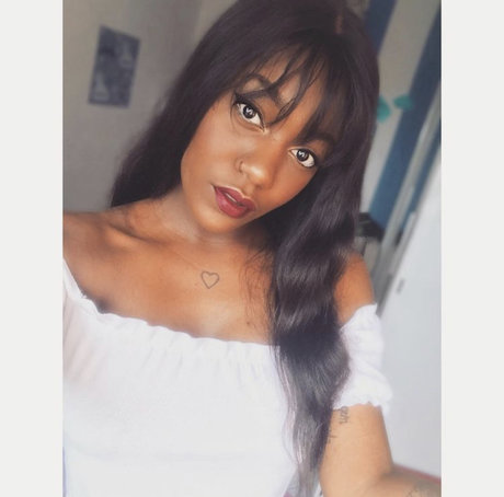 Annie ribeiro model hot picture