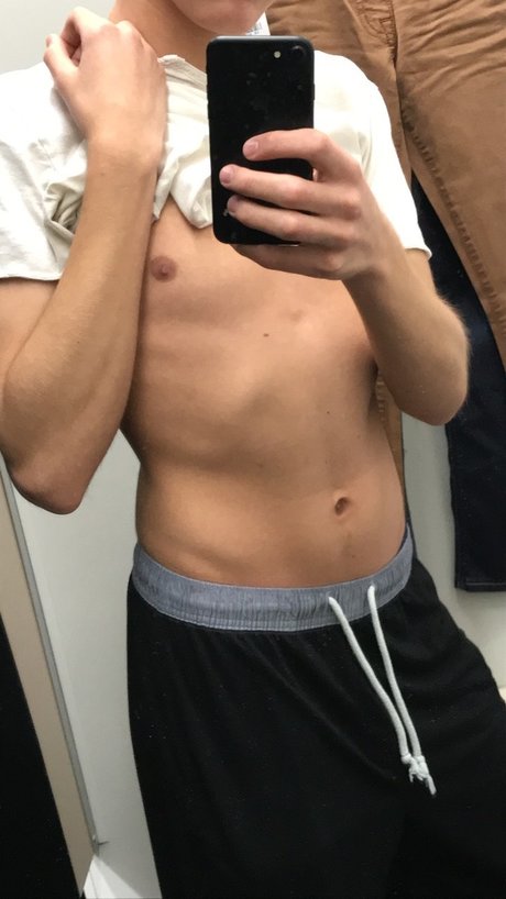 CinnamonTwink star pretty pic