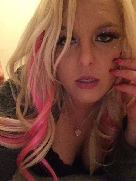 Pink Sprinkle model pretty pic