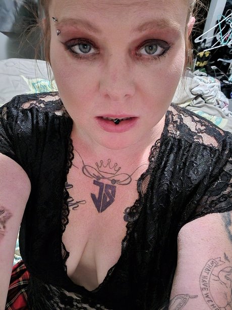 Pic and video requests ppv_ xxx model photo