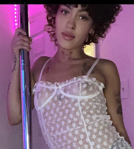 Pretty Red xxx pornstar galleries