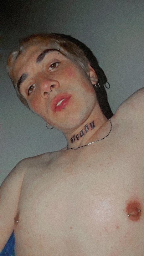 submissive onlyfans free nude pictures