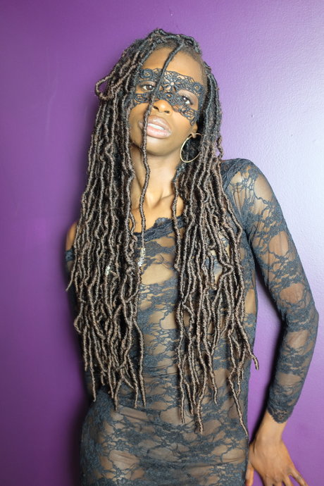 Phoenix St Claire model high quality pictures