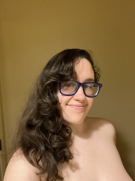 Pheonix Queen star nudes pic