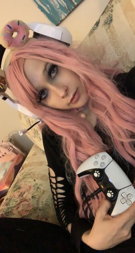 Emo Kitten star free pictures