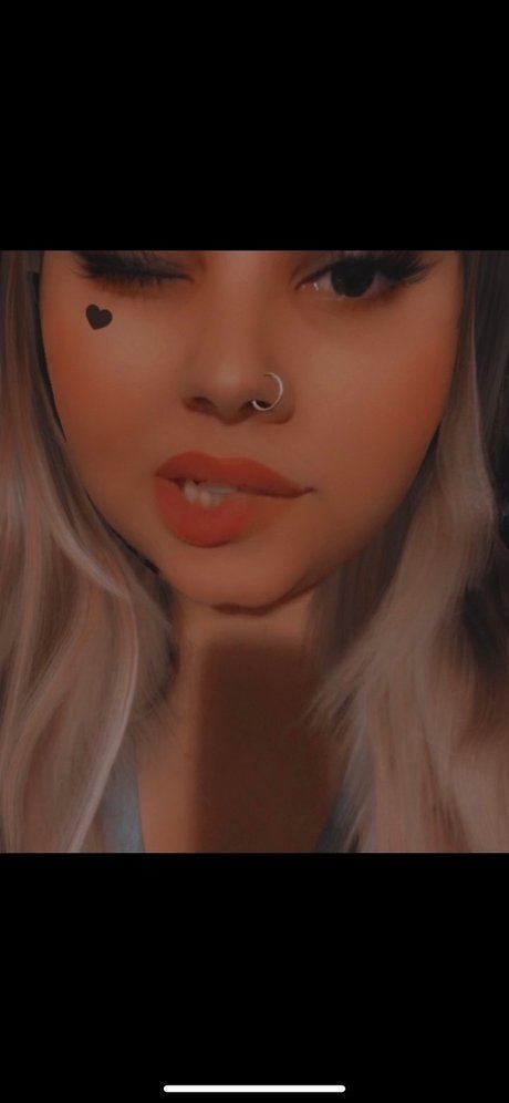 Kittenxo nude pornstar photo