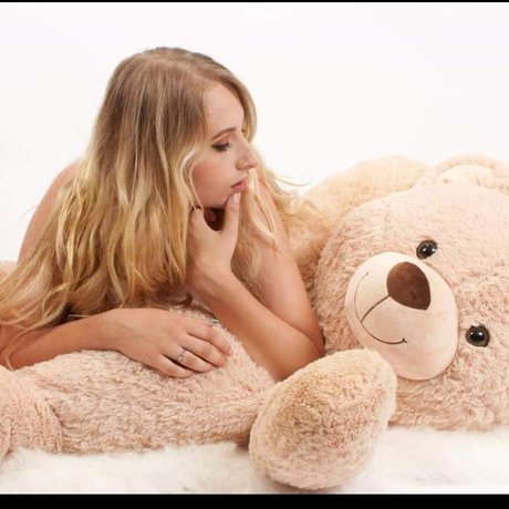 Aimbearz beautiful actress galleries