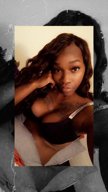 Bald and chocolate naked model img