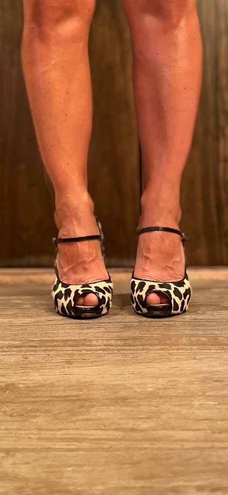 Lagitha model free photo