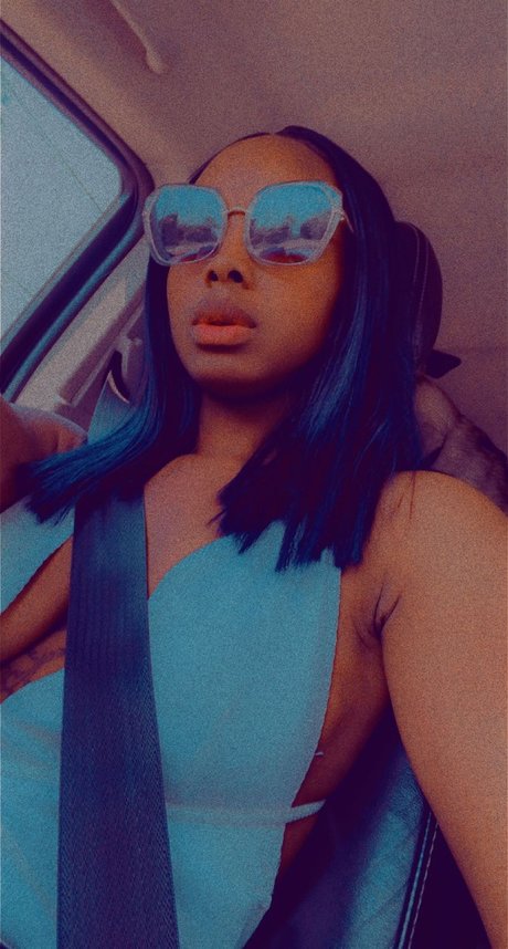 Sneakypeaks pornstar hd pics