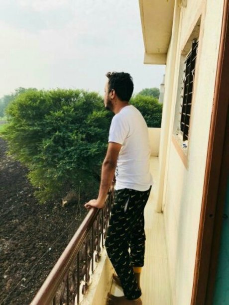 piyushbottom perfect model img