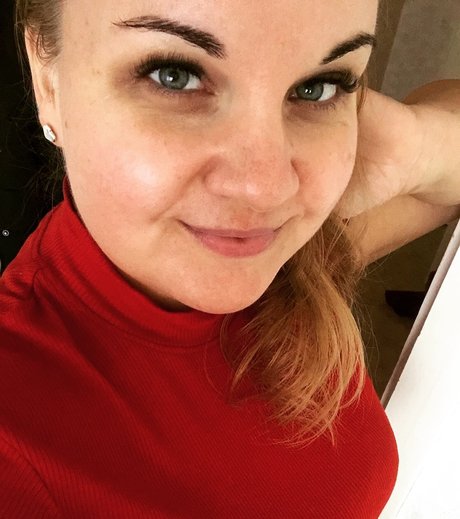 Aqva exclusive model pic