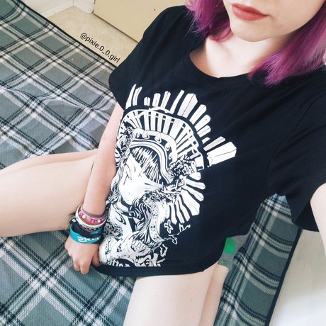 _Pixie_ nude star pictures