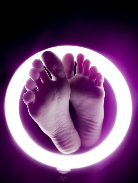 prettyfeets star pornographic images