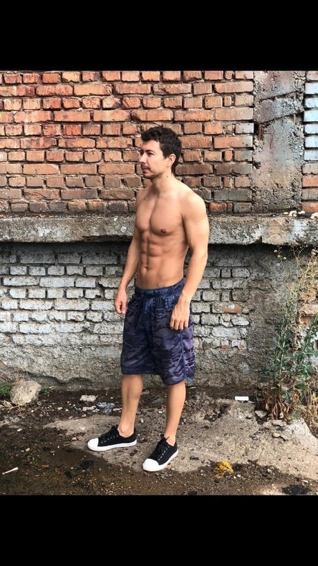 Junioru92 pornstar exclusive photo