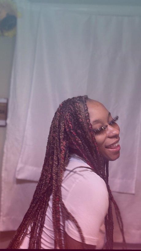 Shyla Brazy hot actress photo