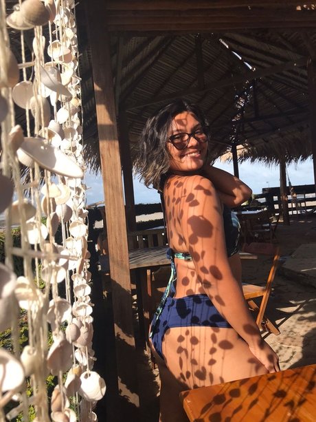 Anne Caroline model pretty pic