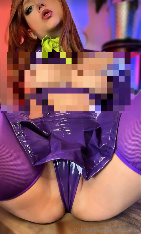 Poxi nudes model pic