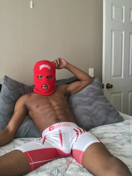 F A M O S D A E star nudes pictures