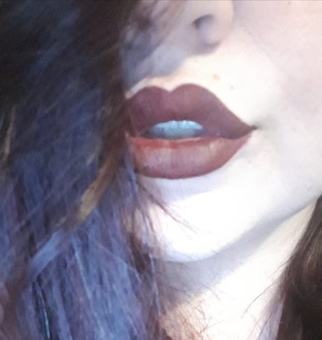 Poppy Black perfect star pics